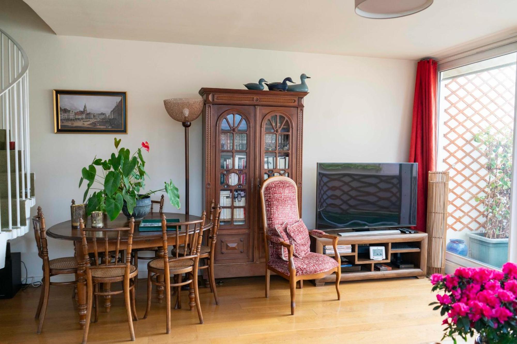 Charming Duplex With Two Balconies In The 13th * Parijs